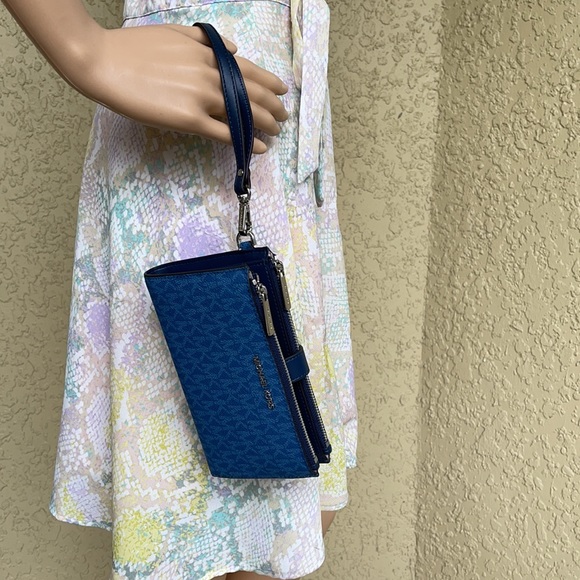 Michael Kors Jet Set Travel Lg Double Zip Wristlet - Picture 14 of 16